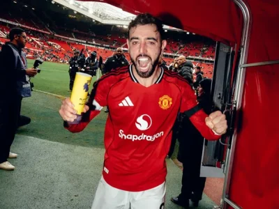 Sốc: Bruno Fernandes ‘thăng hoa’ dưới thời Carrick, xứng danh số 1 Premier League?