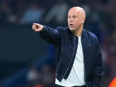 Slot tiết lộ 3 bí mật giúp Liverpool lội ngược dòng PSG: Anfield là vũ khí tối thượng?