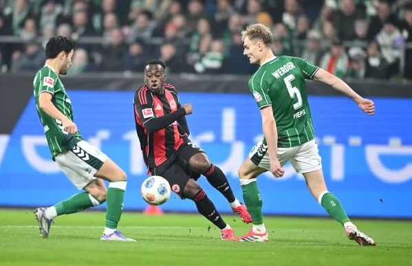 Leverkusen quyết giành 3 điểm trước Bremen.