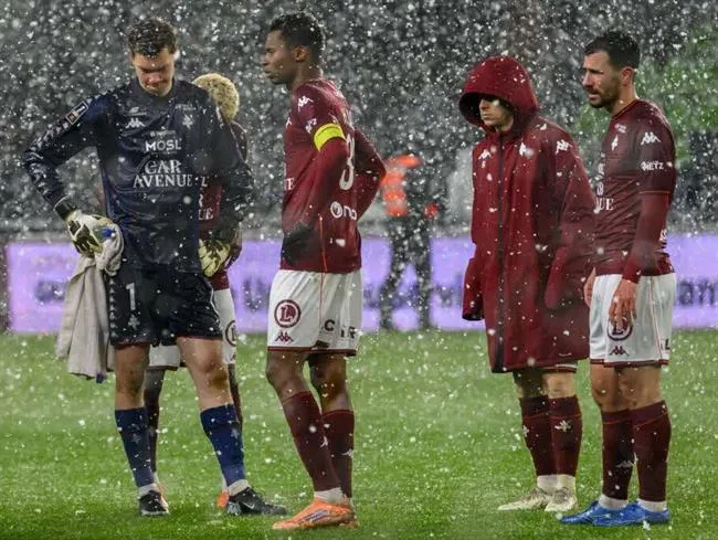 Nhận định PSG vs Metz (03h05 ngày 222) Đòi lại ngôi đầu 2