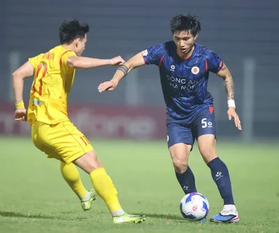 HLV Mano Polking lên tiếng: 'Đoàn Văn Hậu vẫn là ngôi sao dù có chuyện gì xảy ra' 1